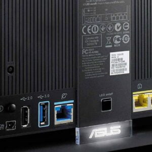 Baksidan av Asus-router