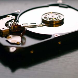 Hårddisk på träbord