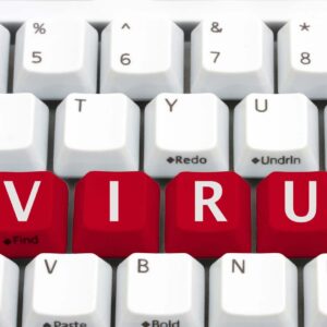 Tangentbord med bokstäverna VIRUS
