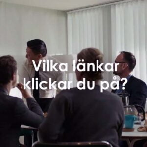 Texten "Vilka länkar klickar du på" ovanpå konferensrumsbild.