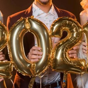 Ballonger formade som numret 2021.