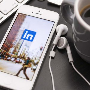 Iphone med Linkedin-appen