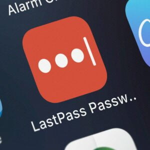 Lastpass appikon på ett rutnät av appikoner på en mobil.