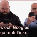 Peter Esse och Karl Emil Nikka står vid sina mikrofoner. Texten ”Apples och Googles hemliga molnläckor” är stämplad ovanpå bilden.